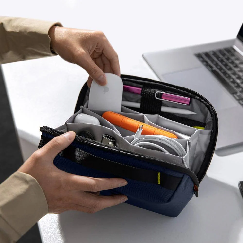 Navigator T13 Accessory Pouch Medium - Navy Blue - Image 3