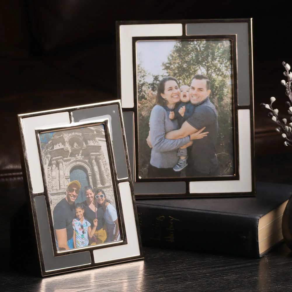 Carl Photo Frame Large - Grey & White - Image 6