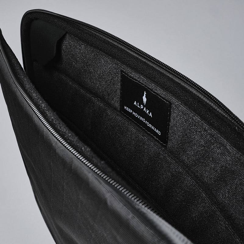 Elements Laptop Sleeve - Black VX42 for 14 Inch - Image 6