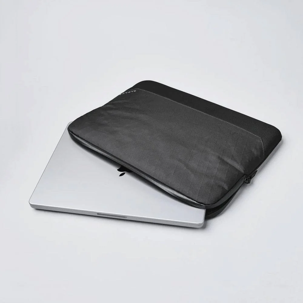 Elements Laptop Sleeve - Black VX42 for 14 Inch - Image 8