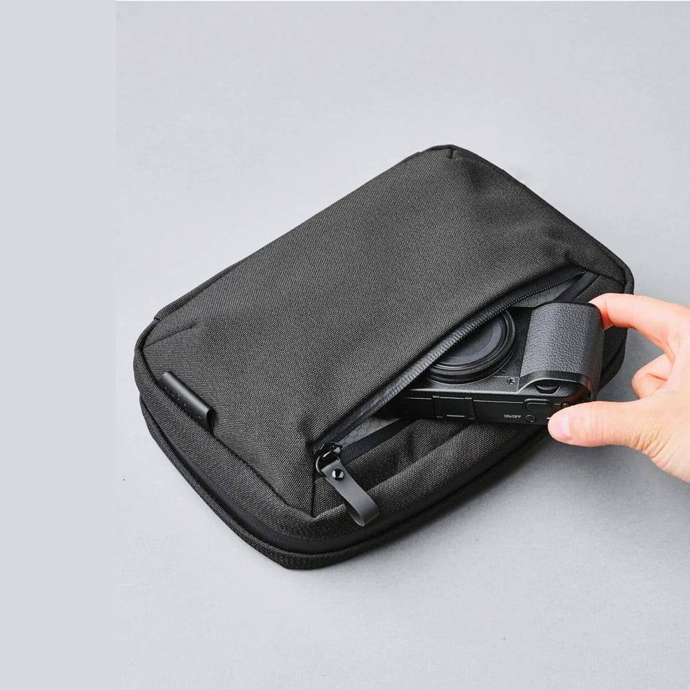 Elements Tech Case V2 - Axoflux Black - Image 4