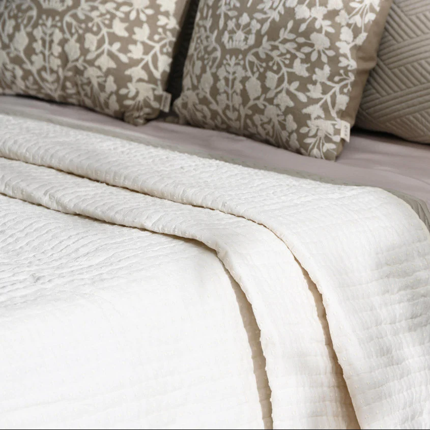 Grid Dobby Cotton Quilt - White - Image 3