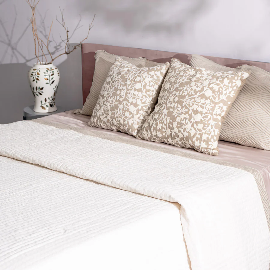 Grid Dobby Cotton Quilt - White - Image 6