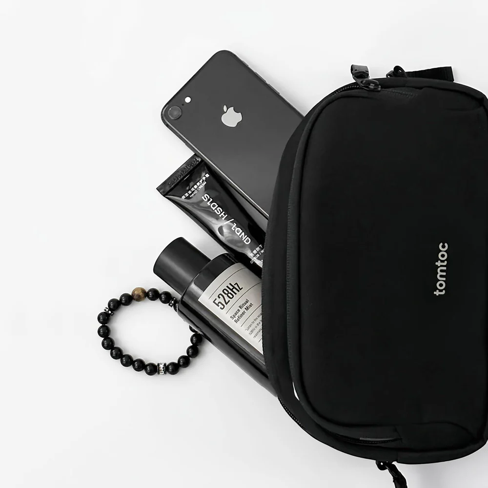 Light T12 Accessory Pouch Medium - Black - Image 10