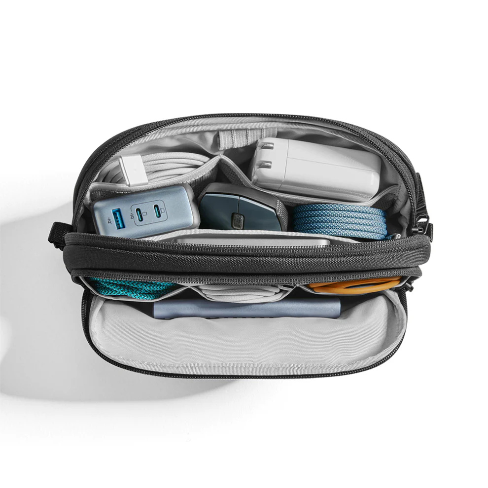 Light T12 Accessory Pouch Medium - Black - Image 4