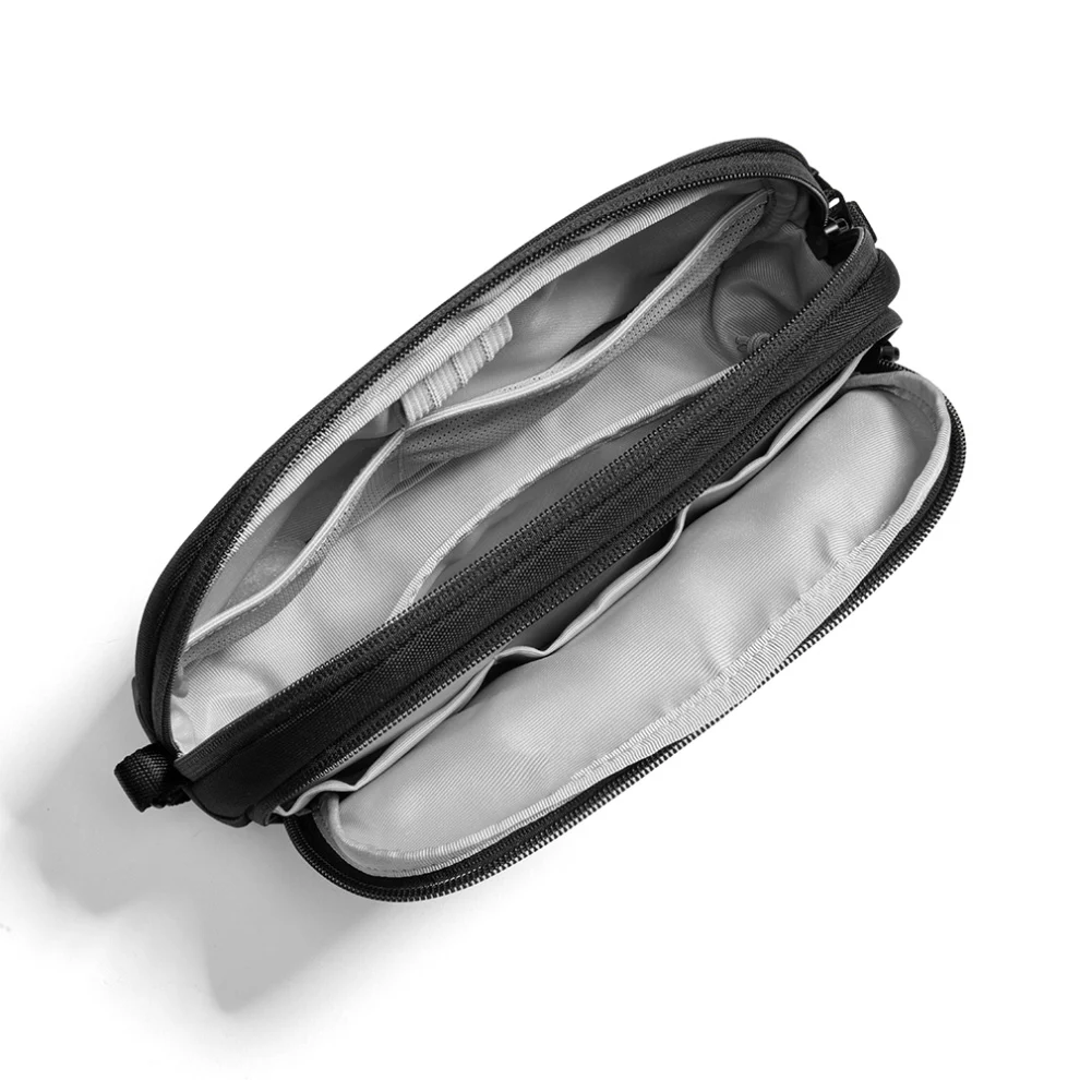 Light T12 Accessory Pouch Medium - Black - Image 6