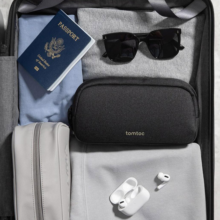 Light T12 Accessory Pouch Medium - Black - Image 9