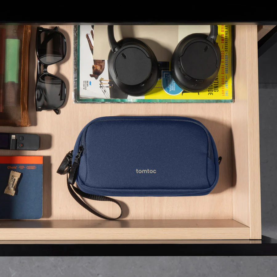 Light T12 Accessory Pouch Medium - Blue - Image 6