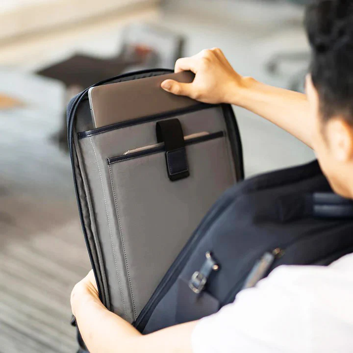 Nexus Travel Backpack 27L - Navy - Image 9