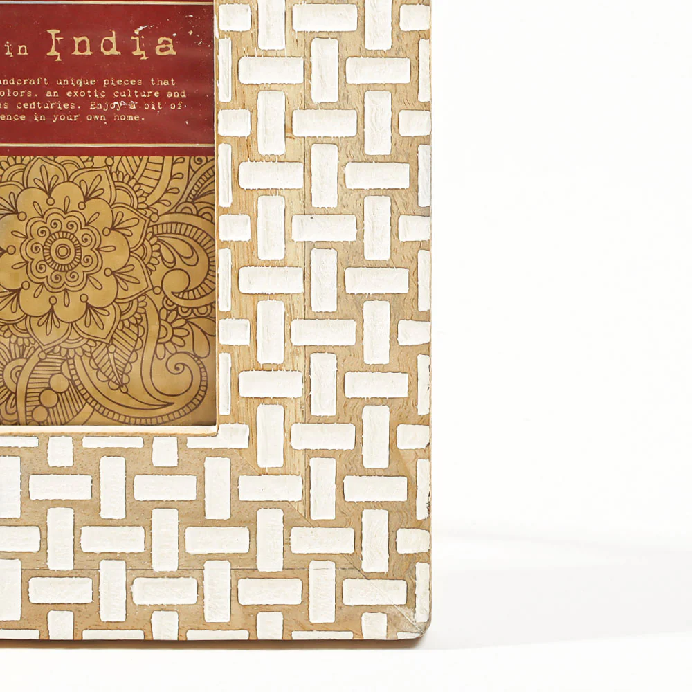 Relief Wooden Photo Frame Medium - Birch - Image 5