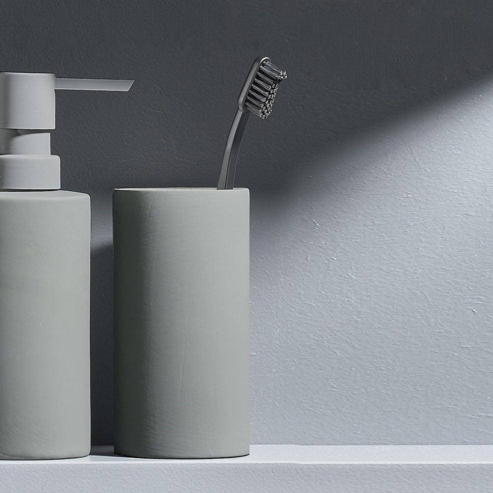 Solo Toothbrush Tumbler - Grey - Image 5
