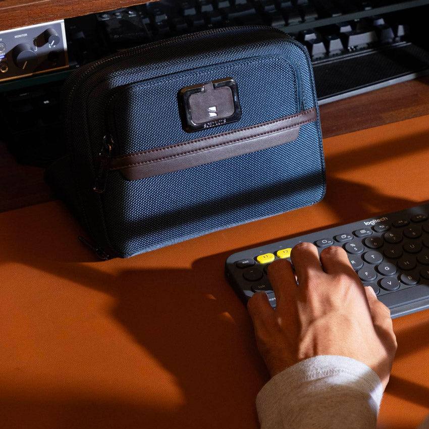 Tech Kit - Blue - Image 4