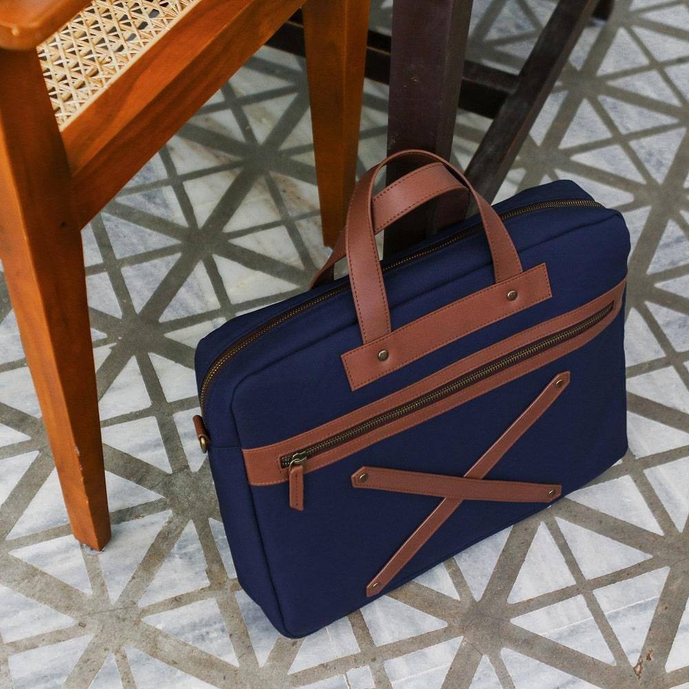 The Arrival Laptop Workbag - Oxford Blue - Image 3
